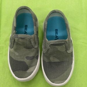 SeaVees Baby Shoes size 5